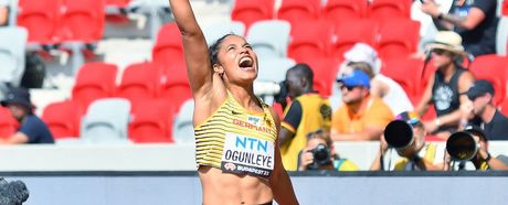 WM Tag 8 | Yemisi Ogunleye im Kugelstoß-Finale bei ihrer ersten WM und Carolina Krafzik in der 4x400 Meter Staffel